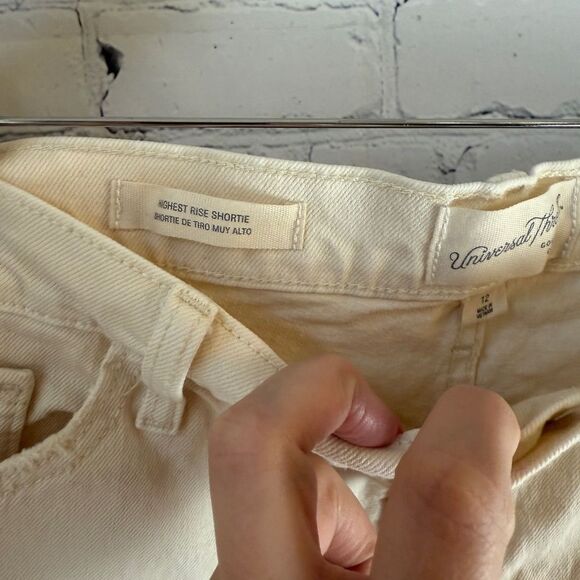 Universal Thread Cream Denim Highest Rise Shortie Size 12 - Picture 5 of 9